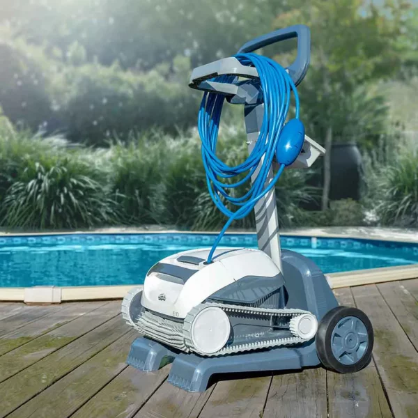 Dolphin E10 | Limpiafondos compacto y potente para piscinas pequeñas - Imagen 2